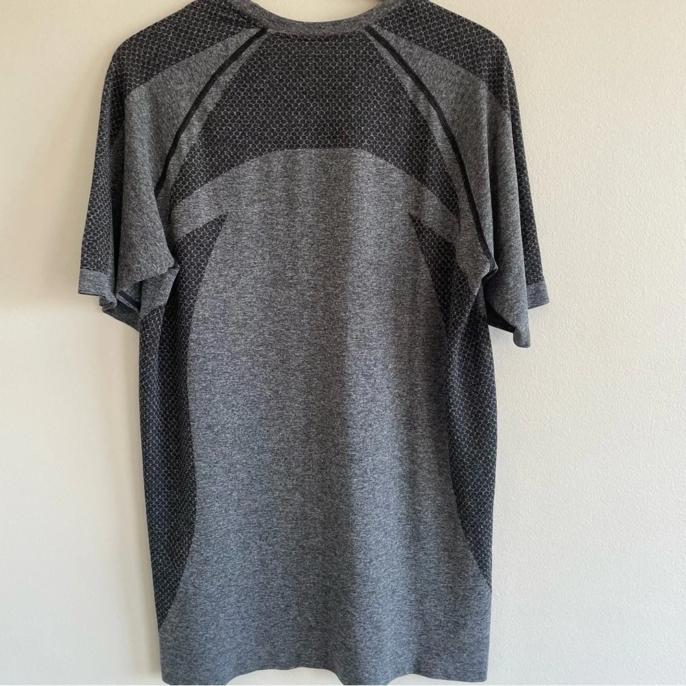 Puma Men's evoKNIT Short Sleeve Performance Tee Size XL Dark Gray